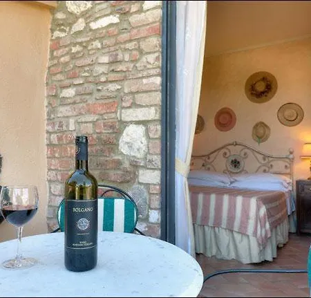 Apart-hotel La Vecchia Sassa 4*