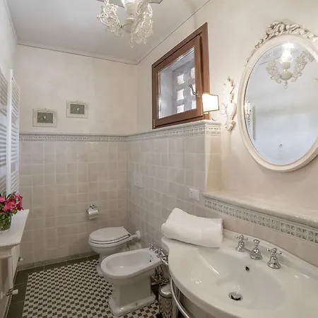 La Vecchia Sassa Hotel apartamentowy Montaione